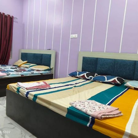 Shree Ayodhya Dham Guest House 300 Meter From Sri Ram Temple Free Pick Up , Drop , Breakfast & Wifi 外观 照片