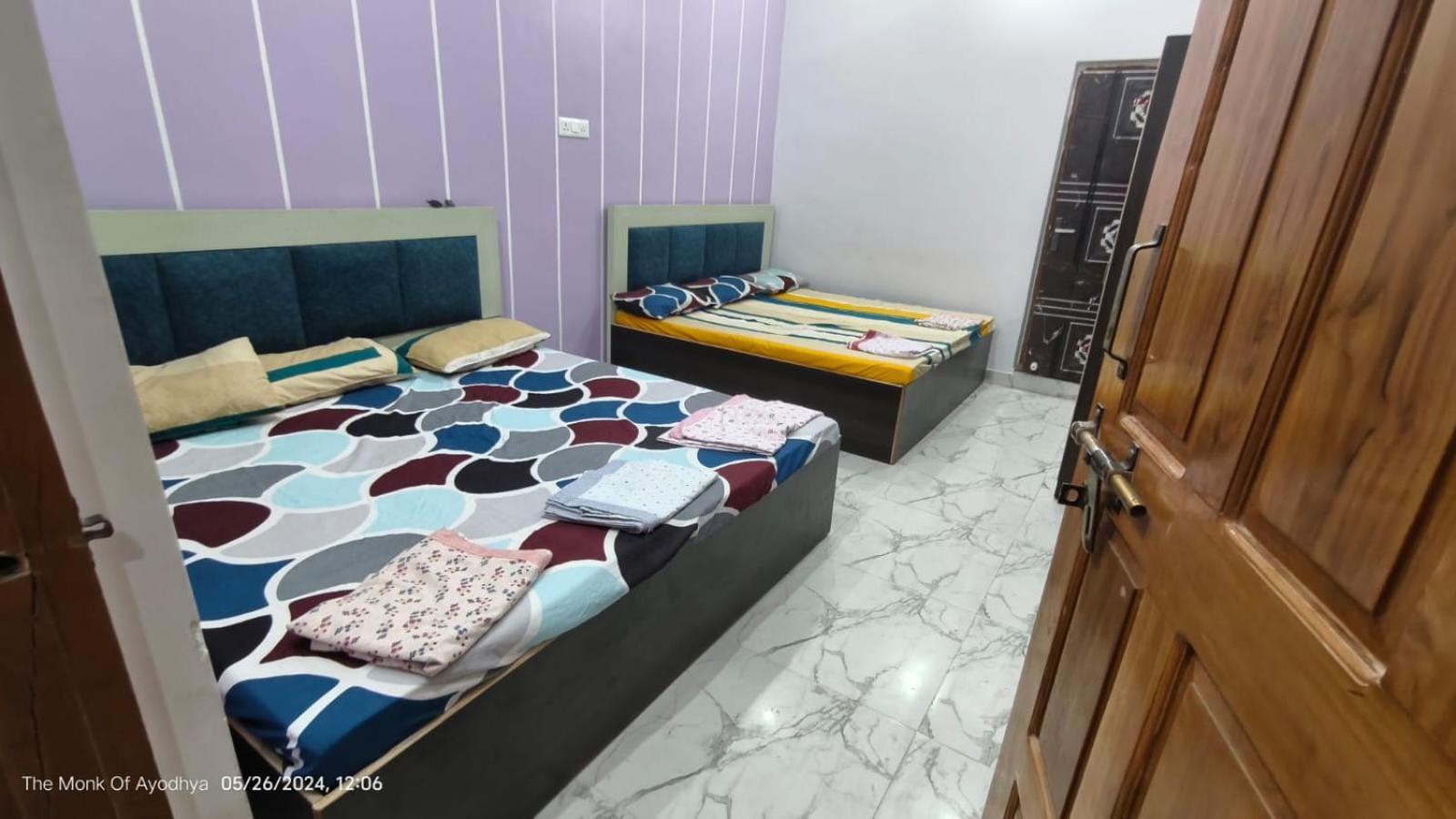 Shree Ayodhya Dham Guest House 300 Meter From Sri Ram Temple Free Pick Up , Drop , Breakfast & Wifi 外观 照片